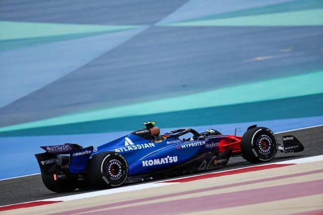 登录入口-F1车队对阵巴黎展开拉锯大战，最终险胜对手